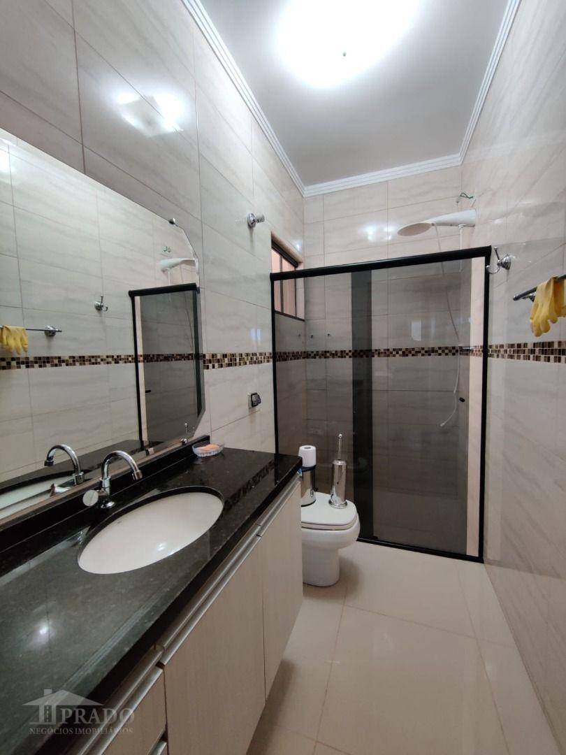 Sobrado à venda com 2 quartos, 200m² - Foto 29