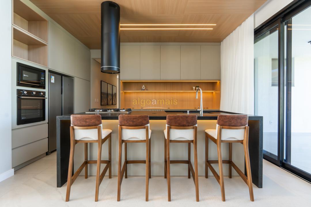 Casa de Condomínio à venda com 4 quartos, 278m² - Foto 4