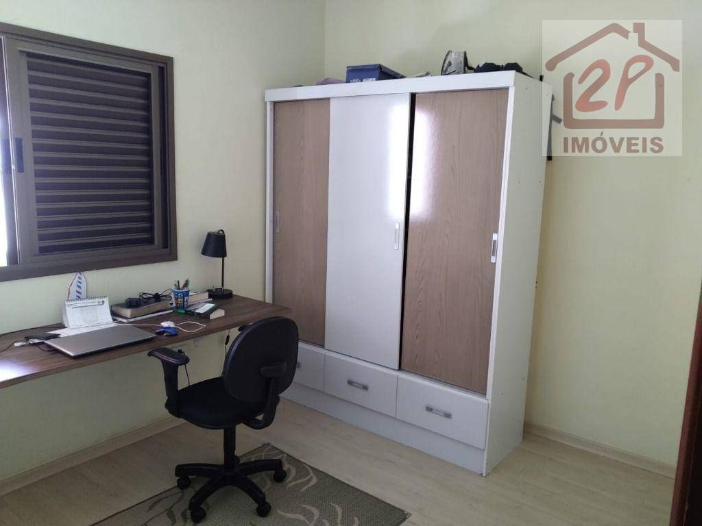 Sobrado à venda com 4 quartos, 220m² - Foto 2