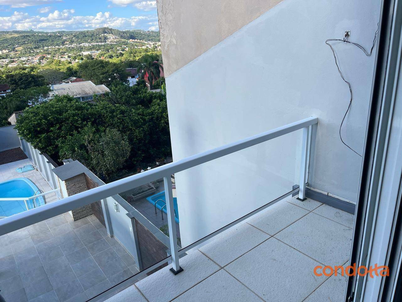 Casa para alugar com 4 quartos, 300m² - Foto 28
