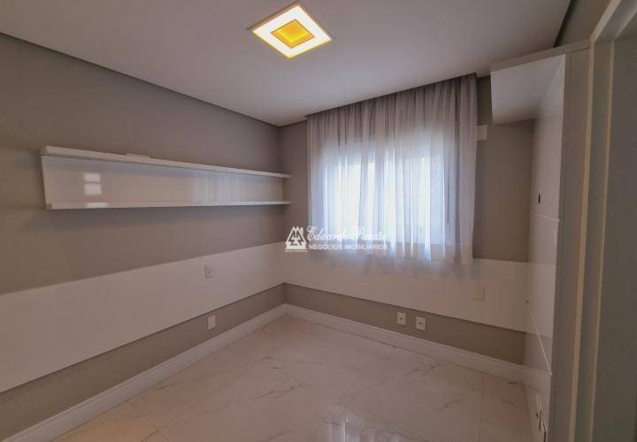 Apartamento à venda com 3 quartos, 154m² - Foto 13