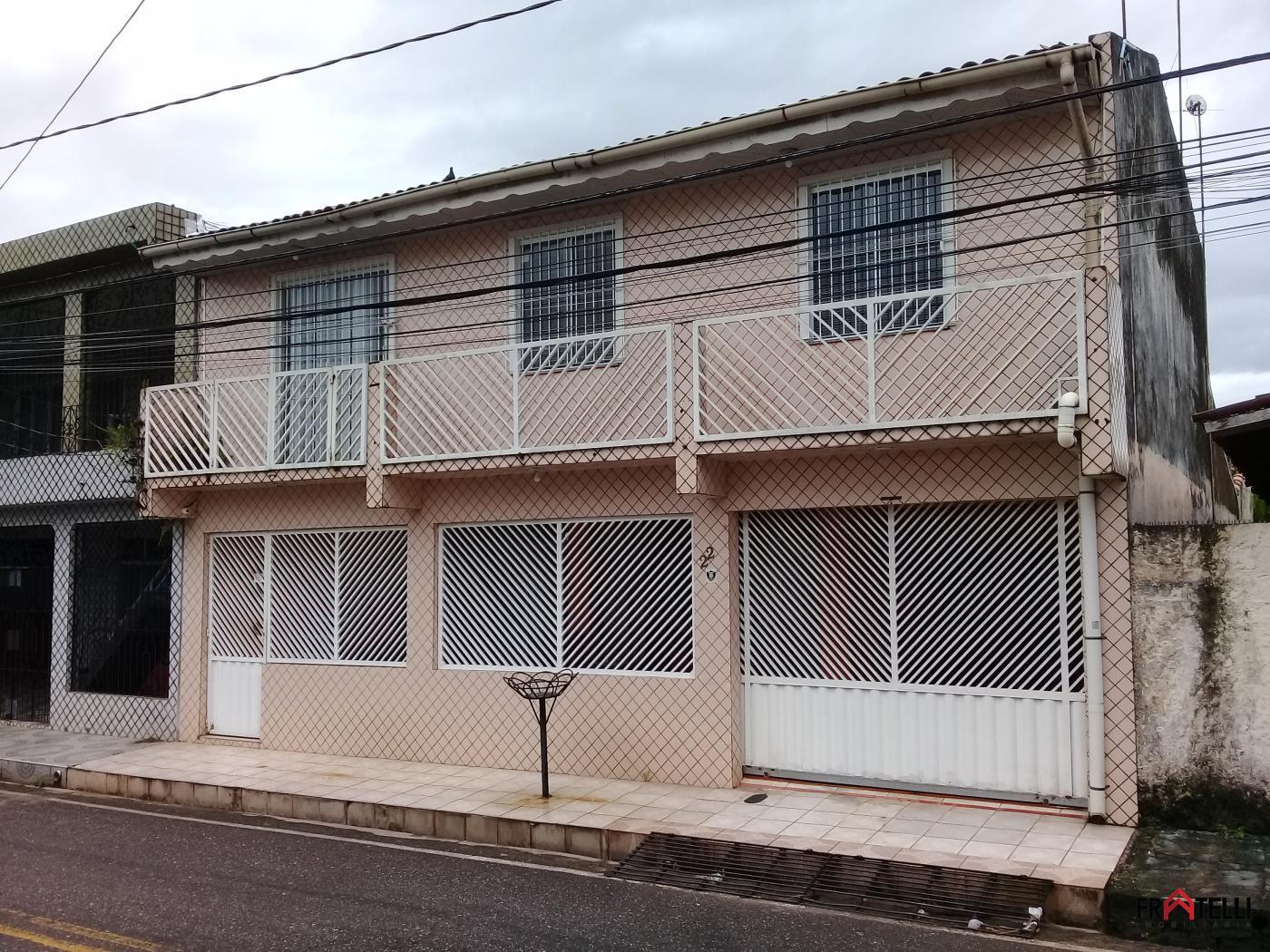 Casa à venda com 4 quartos, 200m² - Foto 1