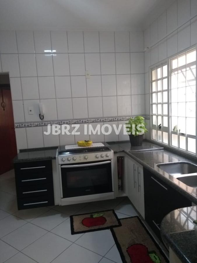 Casa à venda com 3 quartos, 170m² - Foto 10