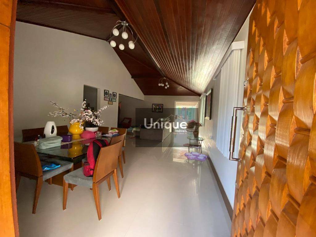 Casa à venda com 3 quartos, 200m² - Foto 5