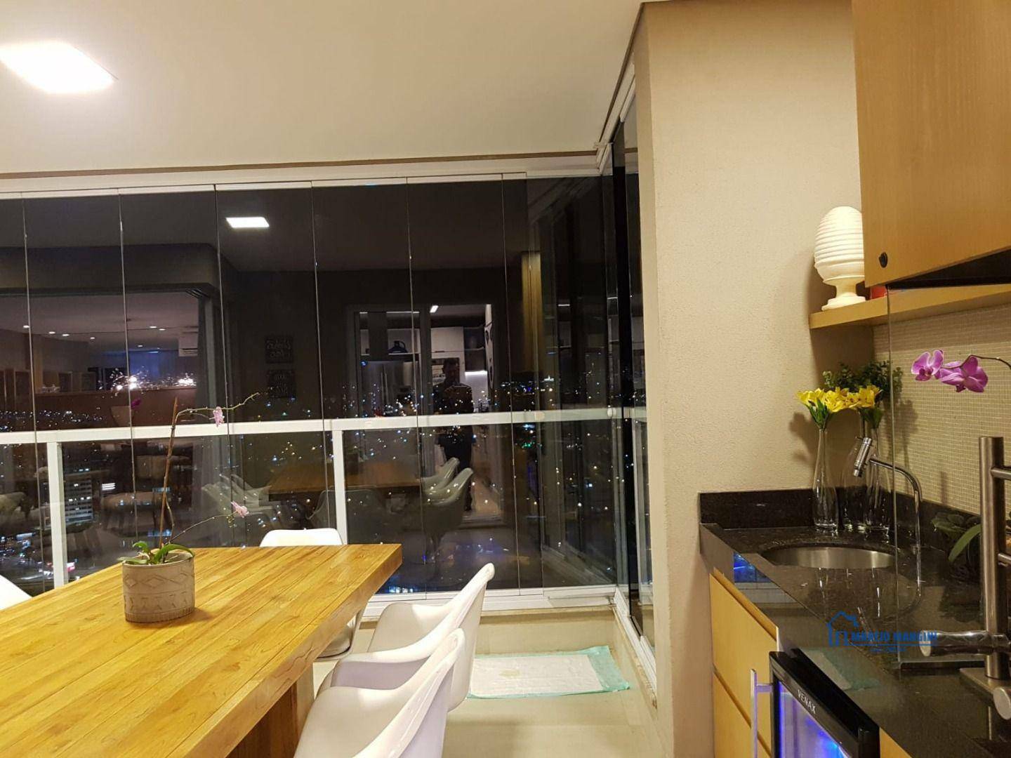 Apartamento à venda com 4 quartos, 214m² - Foto 9