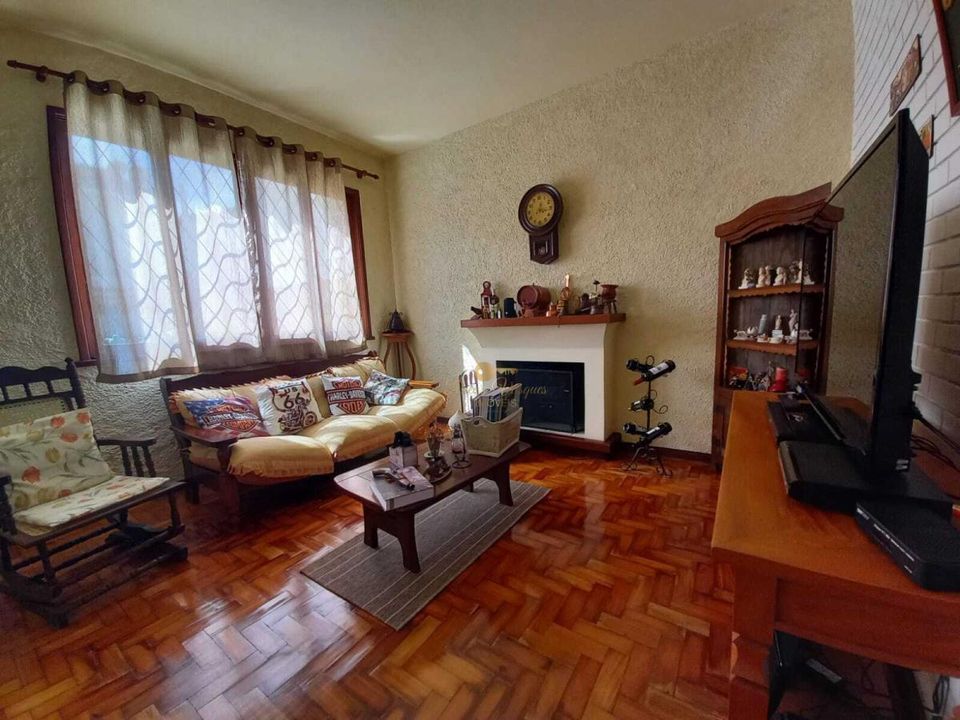 Casa de Condomínio à venda com 3 quartos, 300m² - Foto 1