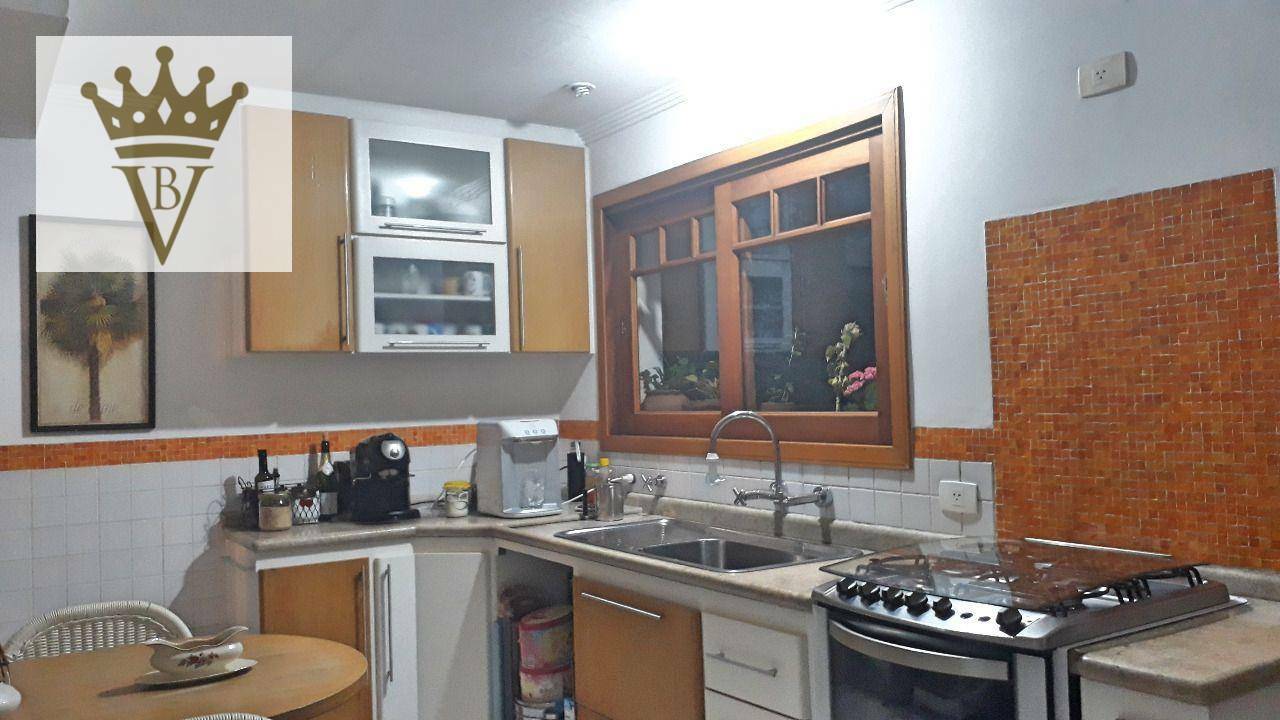 Casa à venda com 3 quartos, 300m² - Foto 3