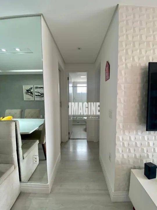 Apartamento à venda com 2 quartos, 63m² - Foto 4