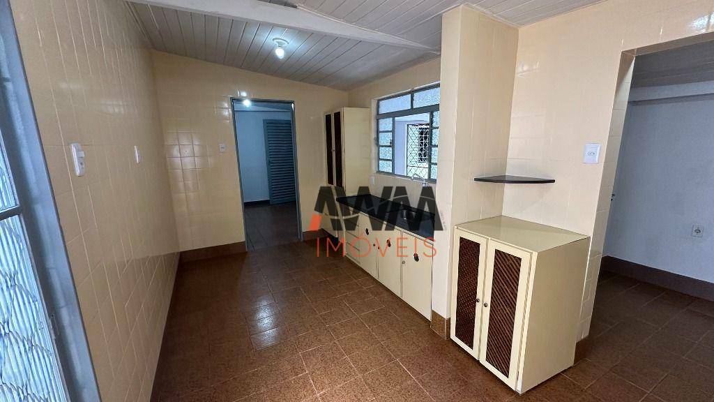 Casa à venda com 4 quartos, 380m² - Foto 16