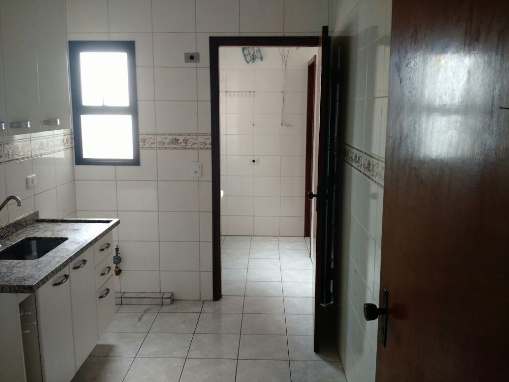 Apartamento à venda com 3 quartos, 73m² - Foto 7