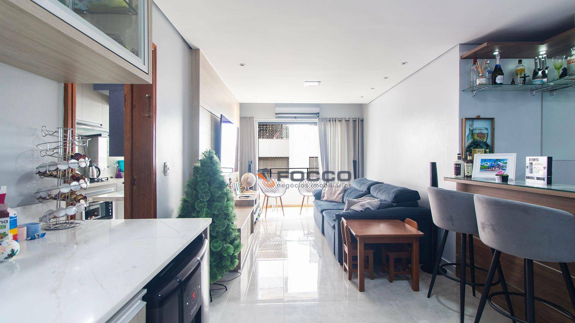 Apartamento à venda com 3 quartos, 104m² - Foto 1