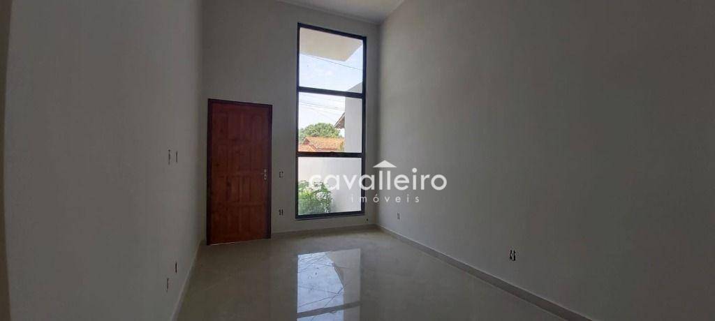 Casa à venda com 2 quartos, 69m² - Foto 2