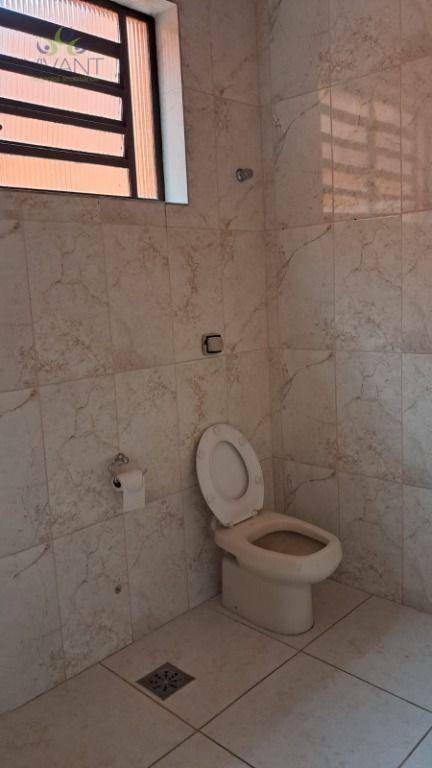Casa para alugar com 4 quartos, 280m² - Foto 5