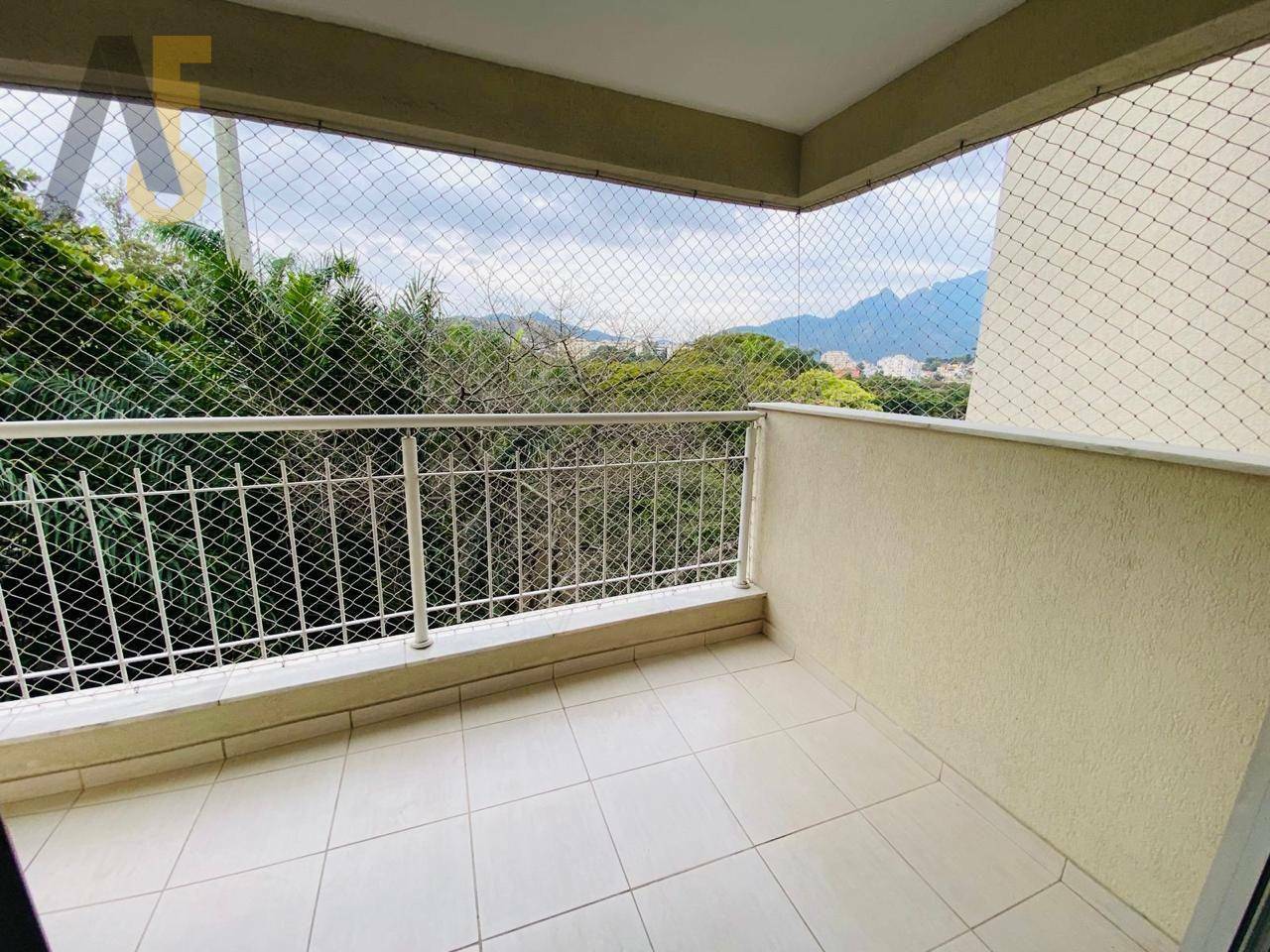 Apartamento à venda com 2 quartos, 64m² - Foto 2