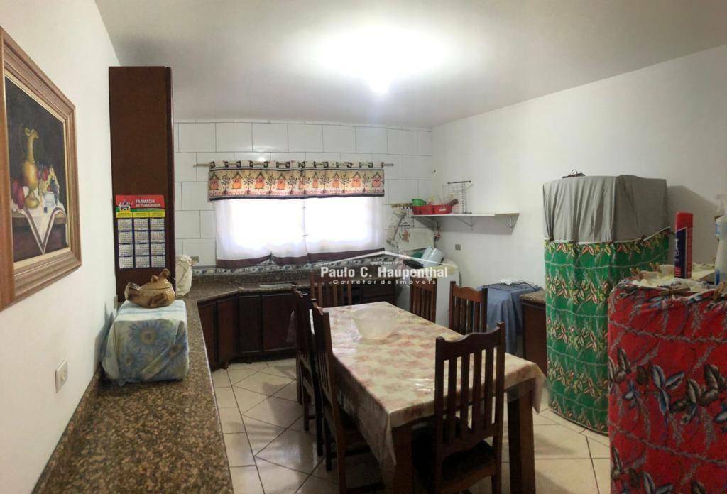 Casa à venda com 5 quartos, 210m² - Foto 13