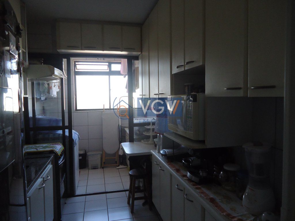 Apartamento à venda com 2 quartos, 60m² - Foto 6