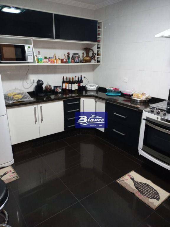 Sobrado à venda com 3 quartos, 220m² - Foto 14