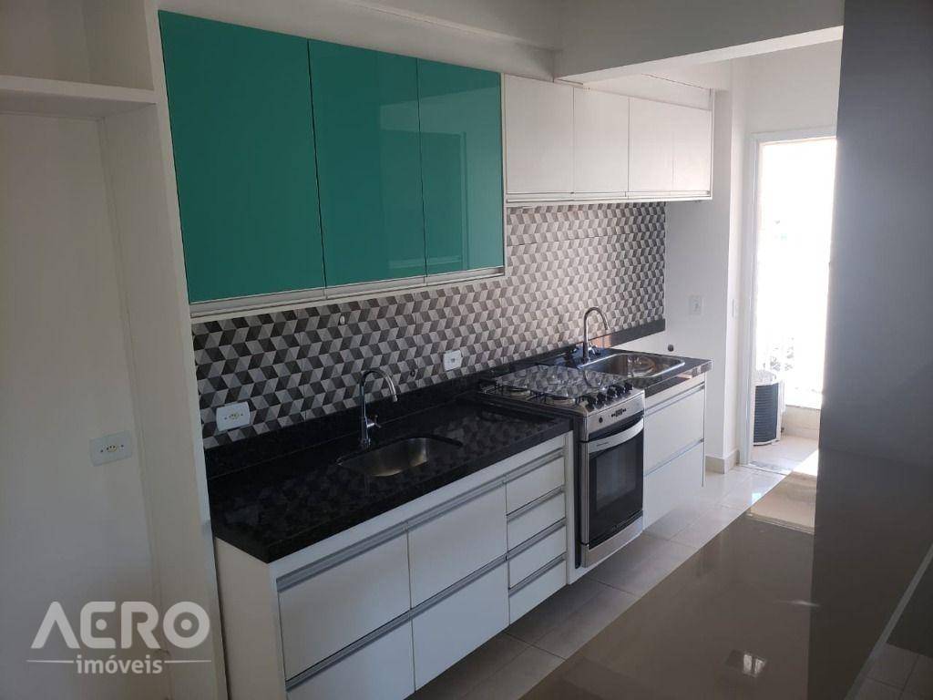 Apartamento para alugar com 2 quartos, 70m² - Foto 2