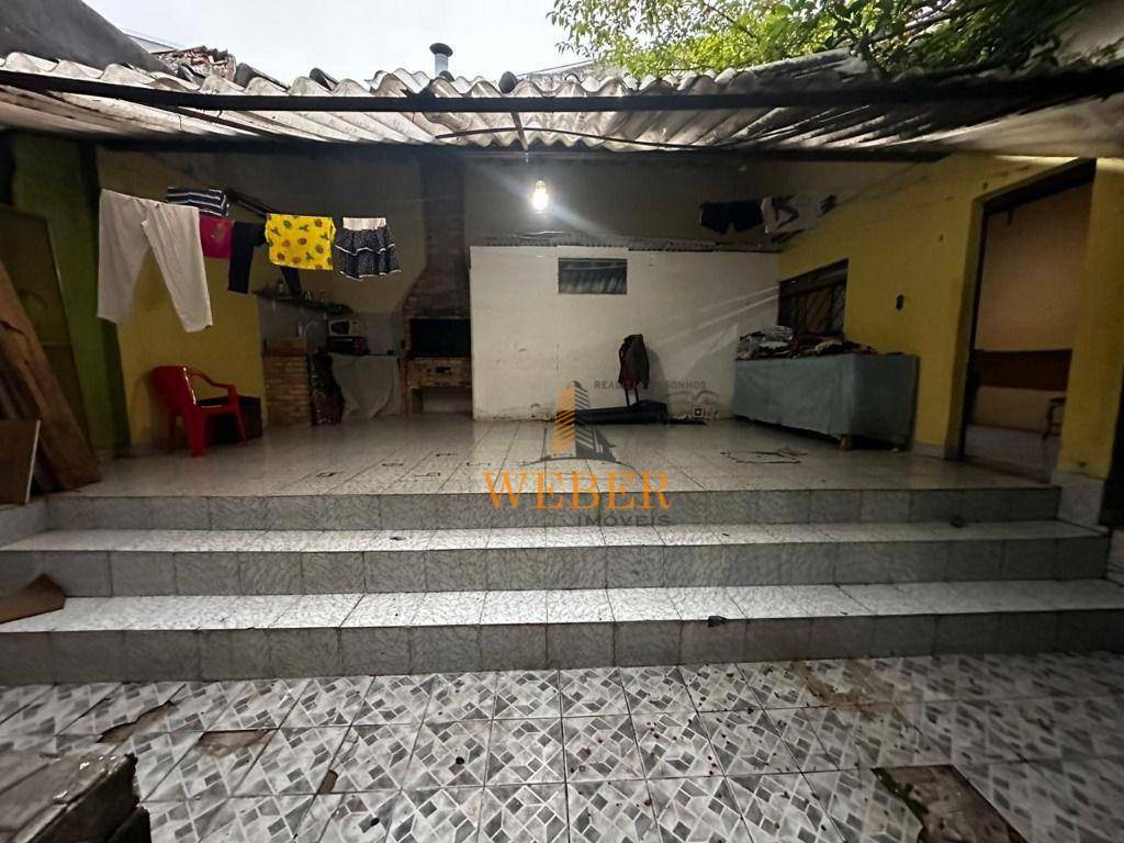 Casa à venda com 4 quartos, 600m² - Foto 3