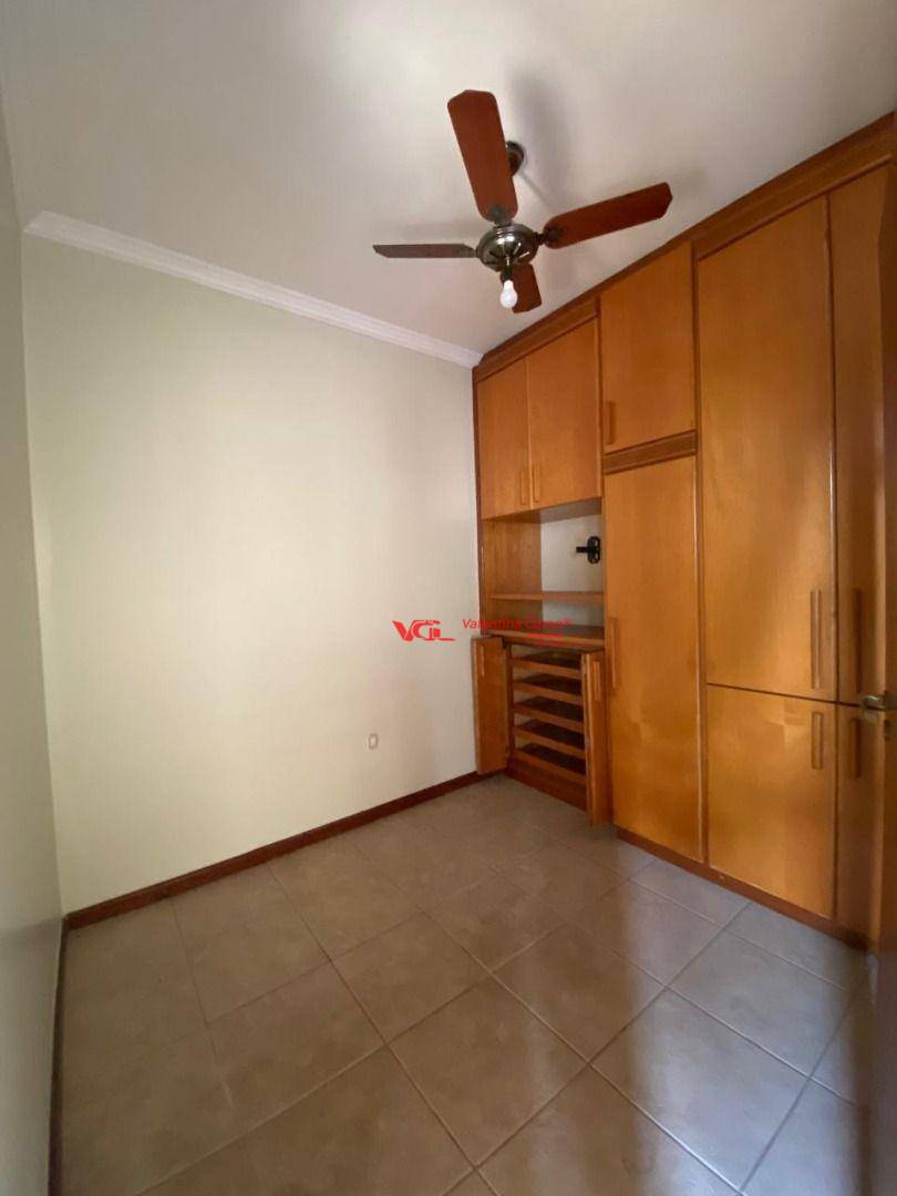 Casa à venda com 4 quartos, 207m² - Foto 18