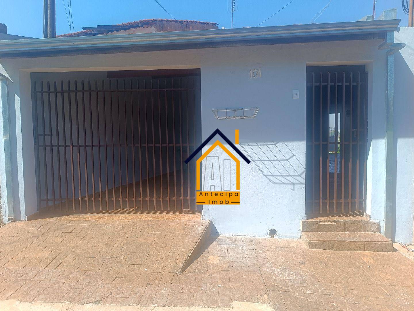 Casa à venda com 2 quartos, 60m² - Foto 1