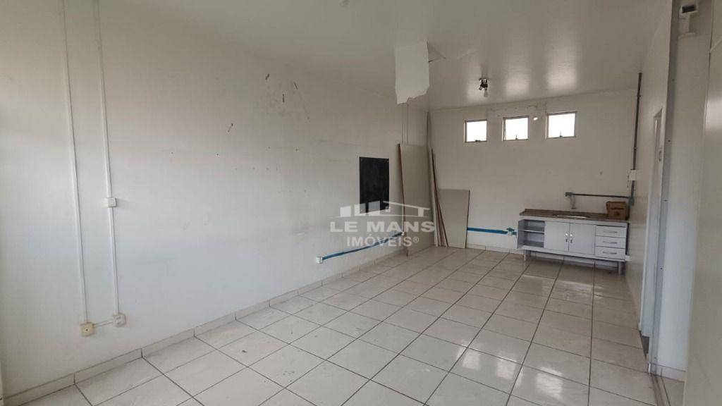 Casa para alugar com 2 quartos, 132m² - Foto 5