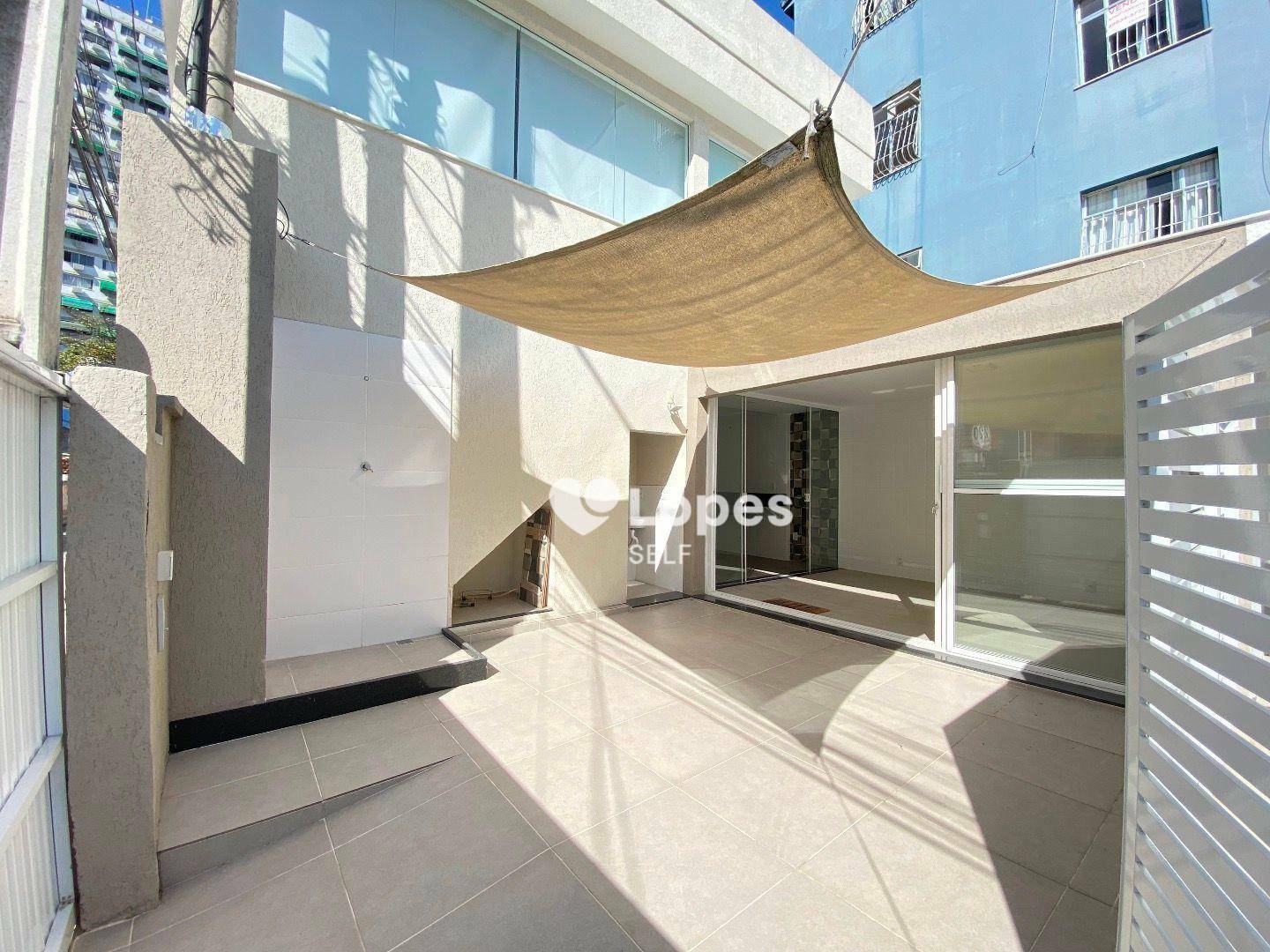 Casa à venda com 7 quartos, 266M2 - Foto 2