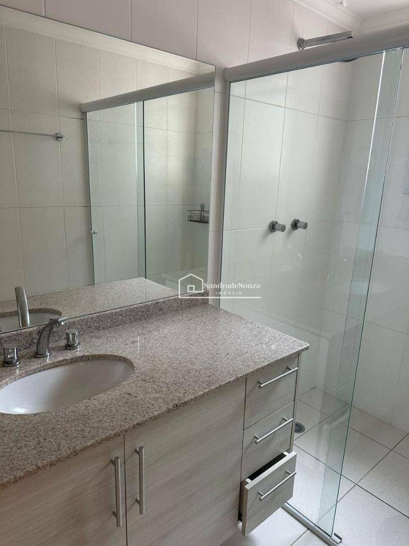 Apartamento para alugar com 3 quartos, 132m² - Foto 13