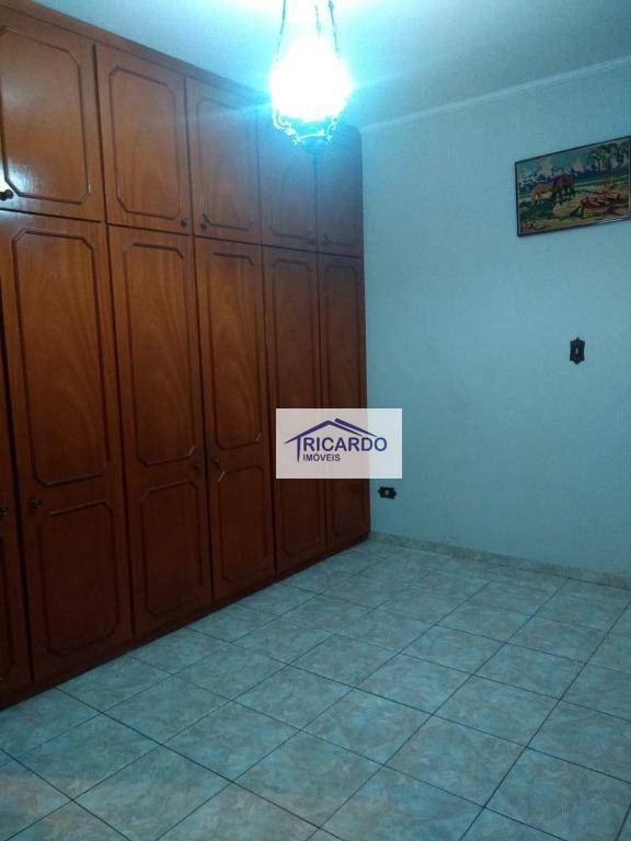 Casa à venda com 3 quartos, 250m² - Foto 14