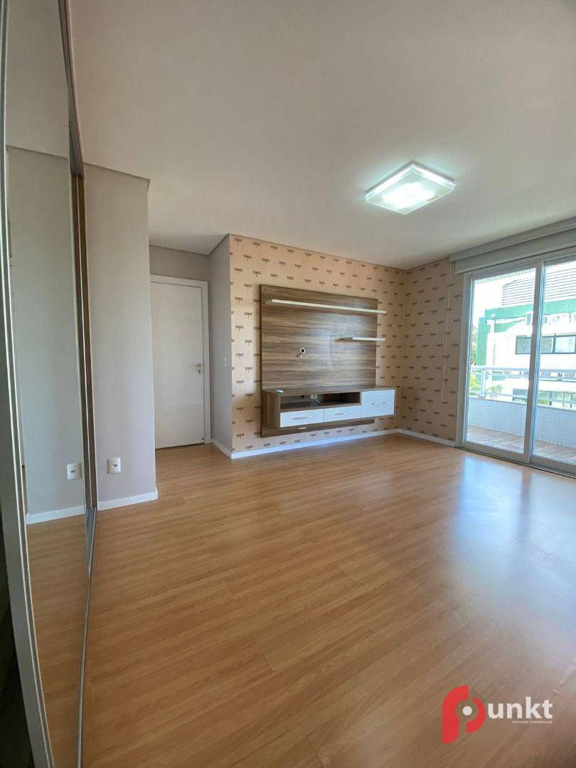 Apartamento para alugar com 3 quartos, 147m² - Foto 2