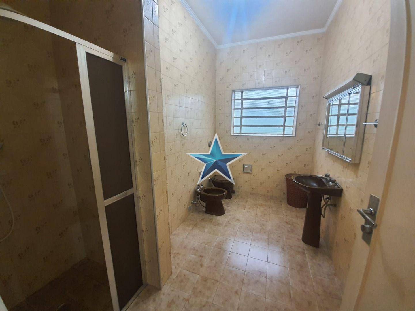 Sobrado à venda com 4 quartos, 300m² - Foto 17