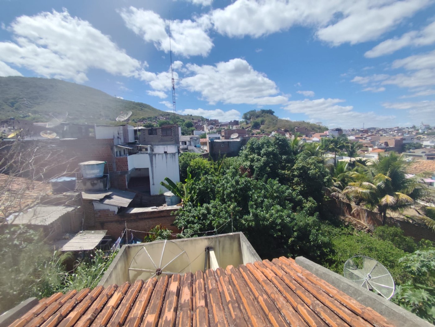 Casa à venda com 5 quartos, 200m² - Foto 32