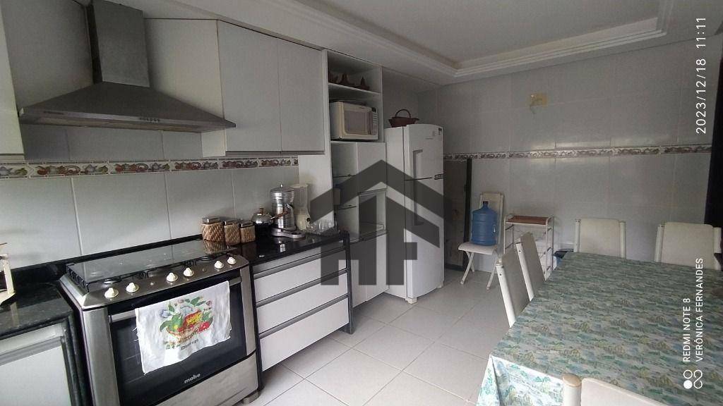 Casa de Condomínio à venda com 4 quartos, 400m² - Foto 6