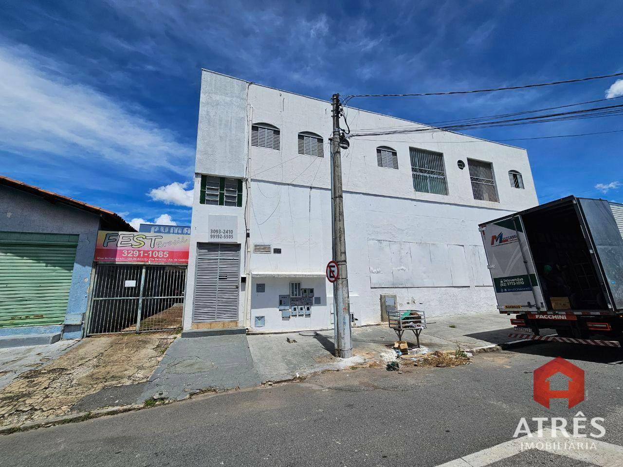 Apartamento para alugar com 3 quartos, 50m² - Foto 1