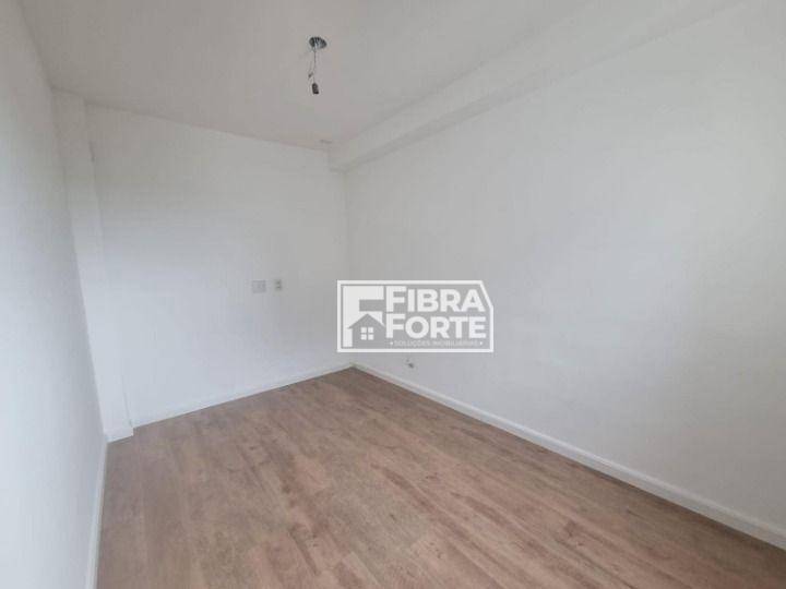 Apartamento à venda com 3 quartos, 96m² - Foto 12