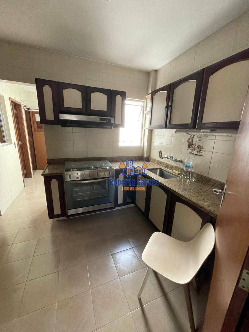 Apartamento para alugar com 3 quartos, 190m² - Foto 14