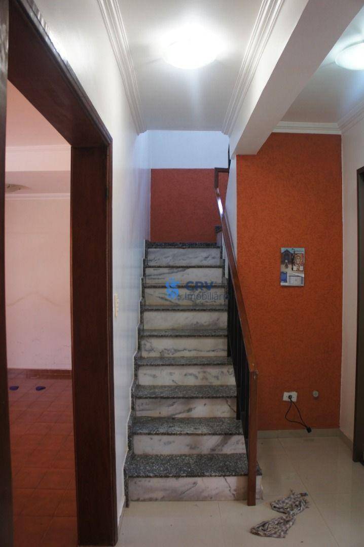 Sobrado à venda com 4 quartos, 273m² - Foto 8