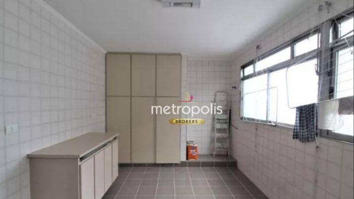 Apartamento à venda com 3 quartos, 222m² - Foto 12