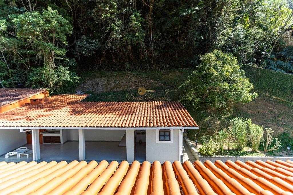 Casa de Condomínio para alugar com 5 quartos, 300m² - Foto 41