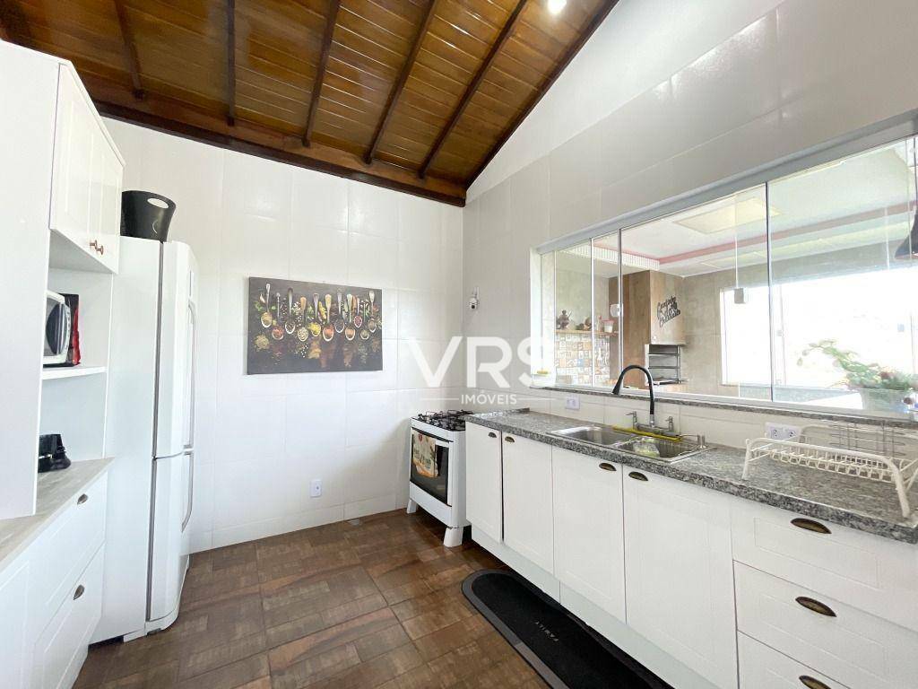 Casa de Condomínio à venda com 4 quartos, 450m² - Foto 11