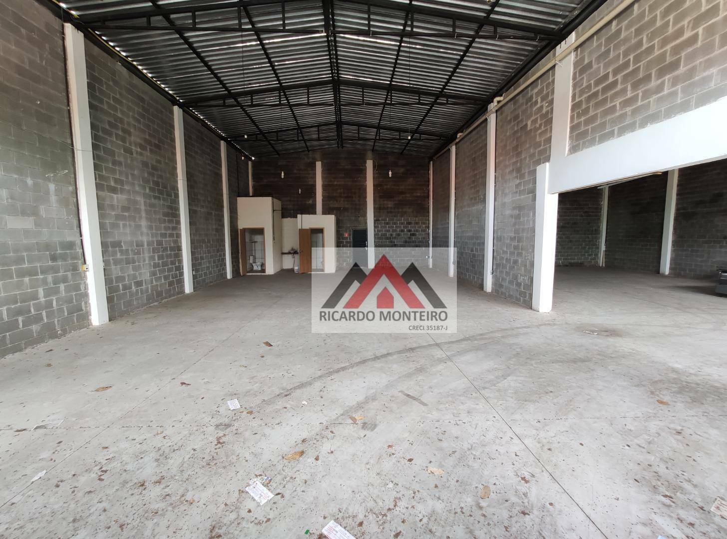 Depósito-Galpão-Armazém para alugar, 200m² - Foto 1