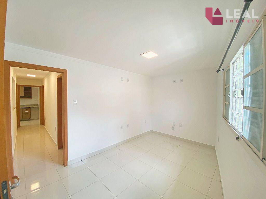 Casa para alugar com 2 quartos, 90m² - Foto 6