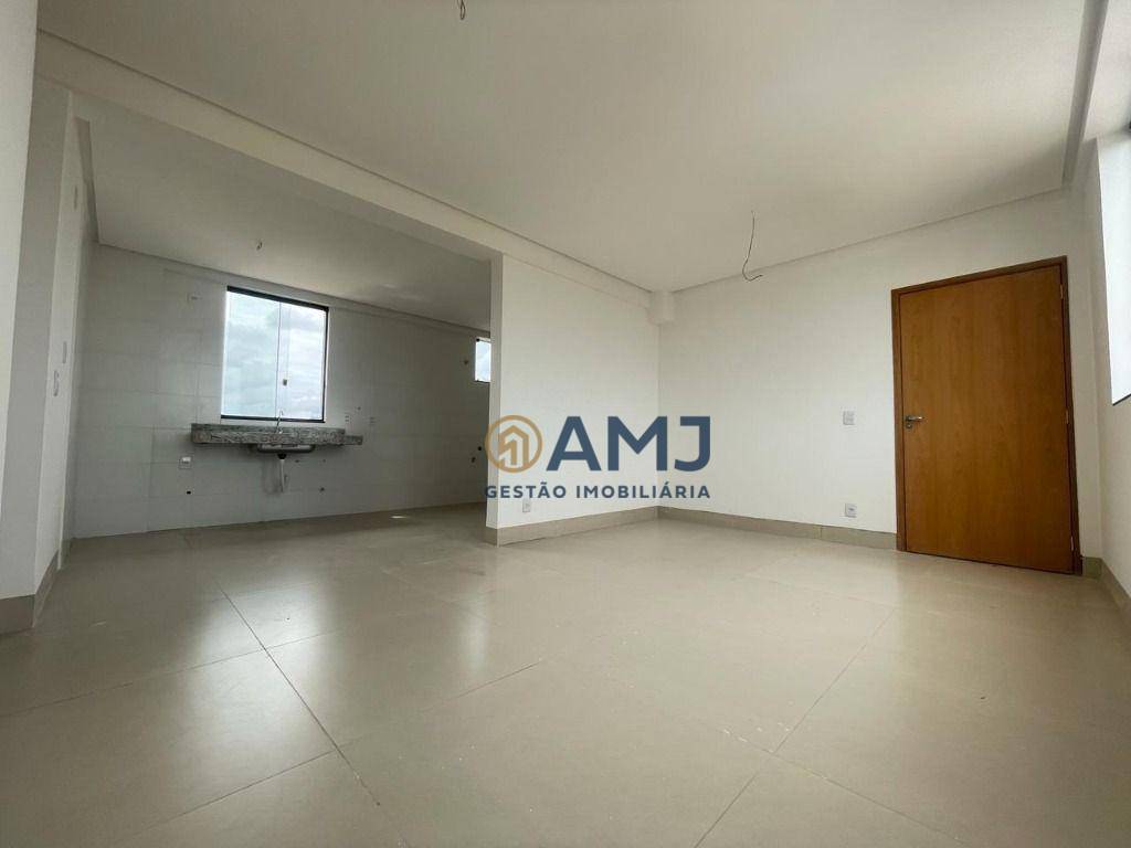 Apartamento à venda com 3 quartos, 72m² - Foto 2