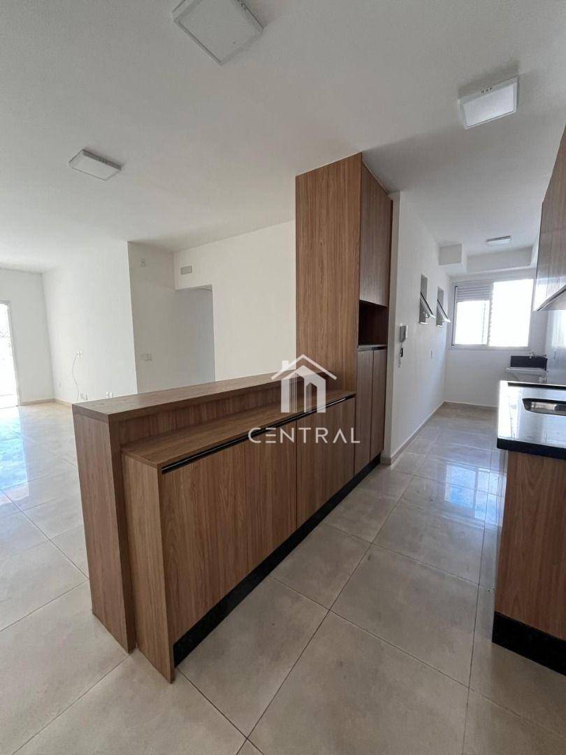 Apartamento para alugar com 3 quartos, 83m² - Foto 7