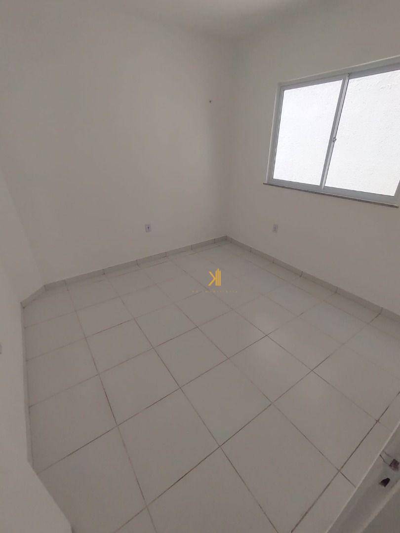 Casa à venda com 2 quartos, 78m² - Foto 14