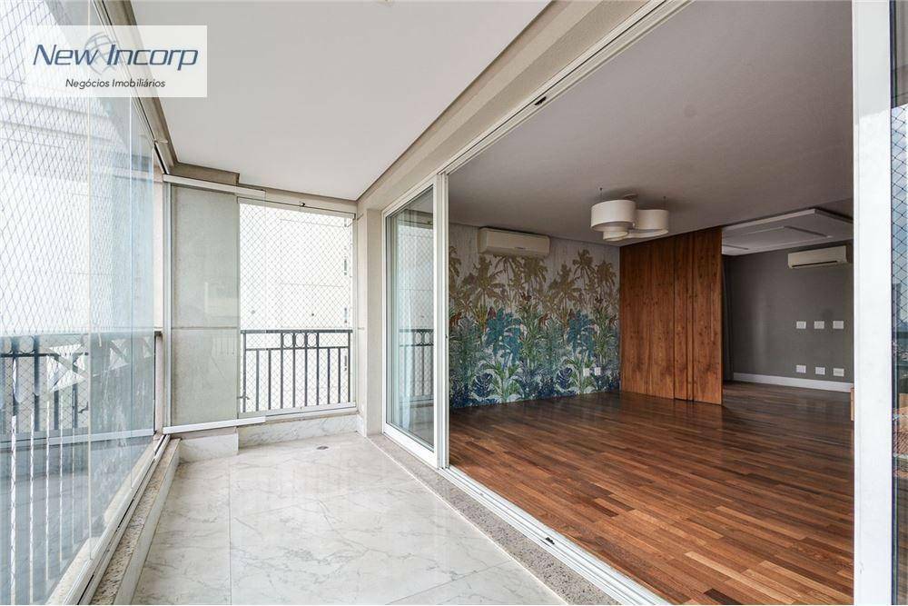 Apartamento à venda com 3 quartos, 240m² - Foto 11