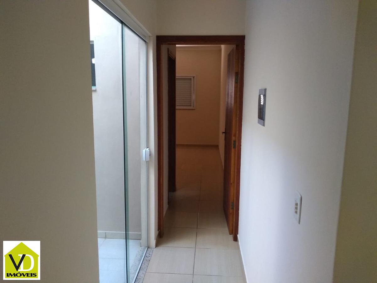 Casa à venda com 2 quartos, 100m² - Foto 4