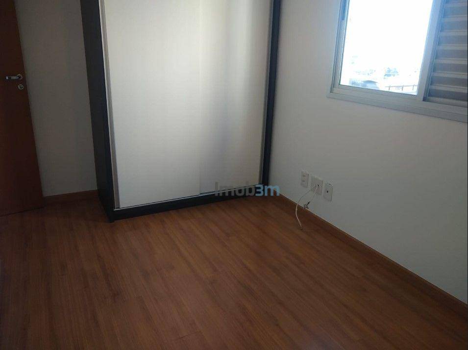 Apartamento à venda com 3 quartos, 75m² - Foto 16