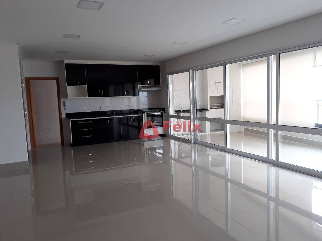 Apartamento à venda com 3 quartos, 155m² - Foto 3