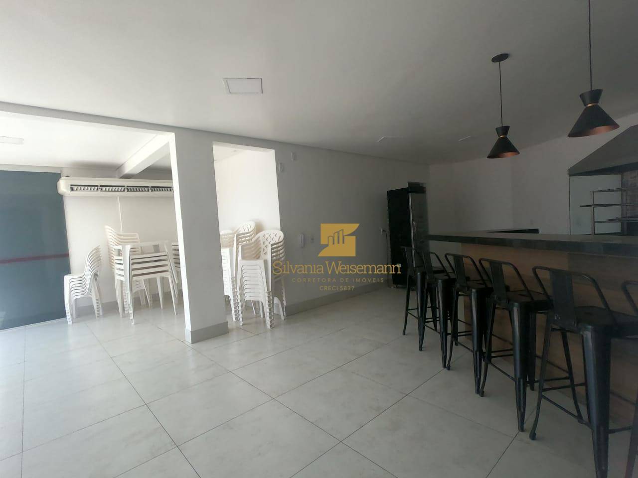 Casa à venda e aluguel com 3 quartos, 180m² - Foto 20